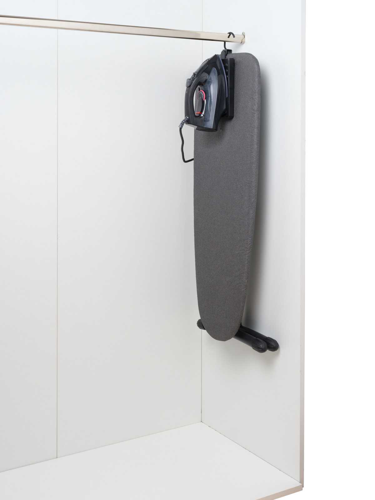 BENTLEY Ocean Premium Ironing Unit with Premium Organiser at Top and Steam Iron