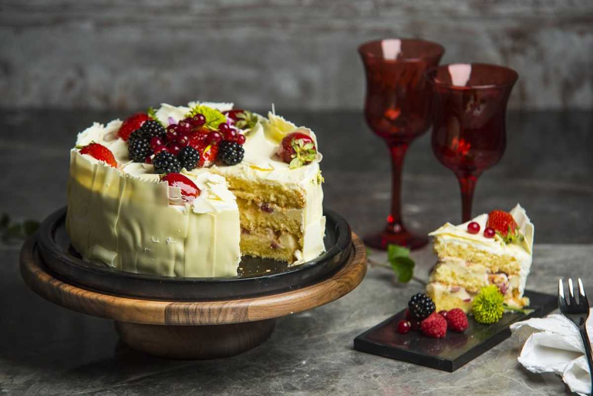 Marble Single Tier Cake Stand